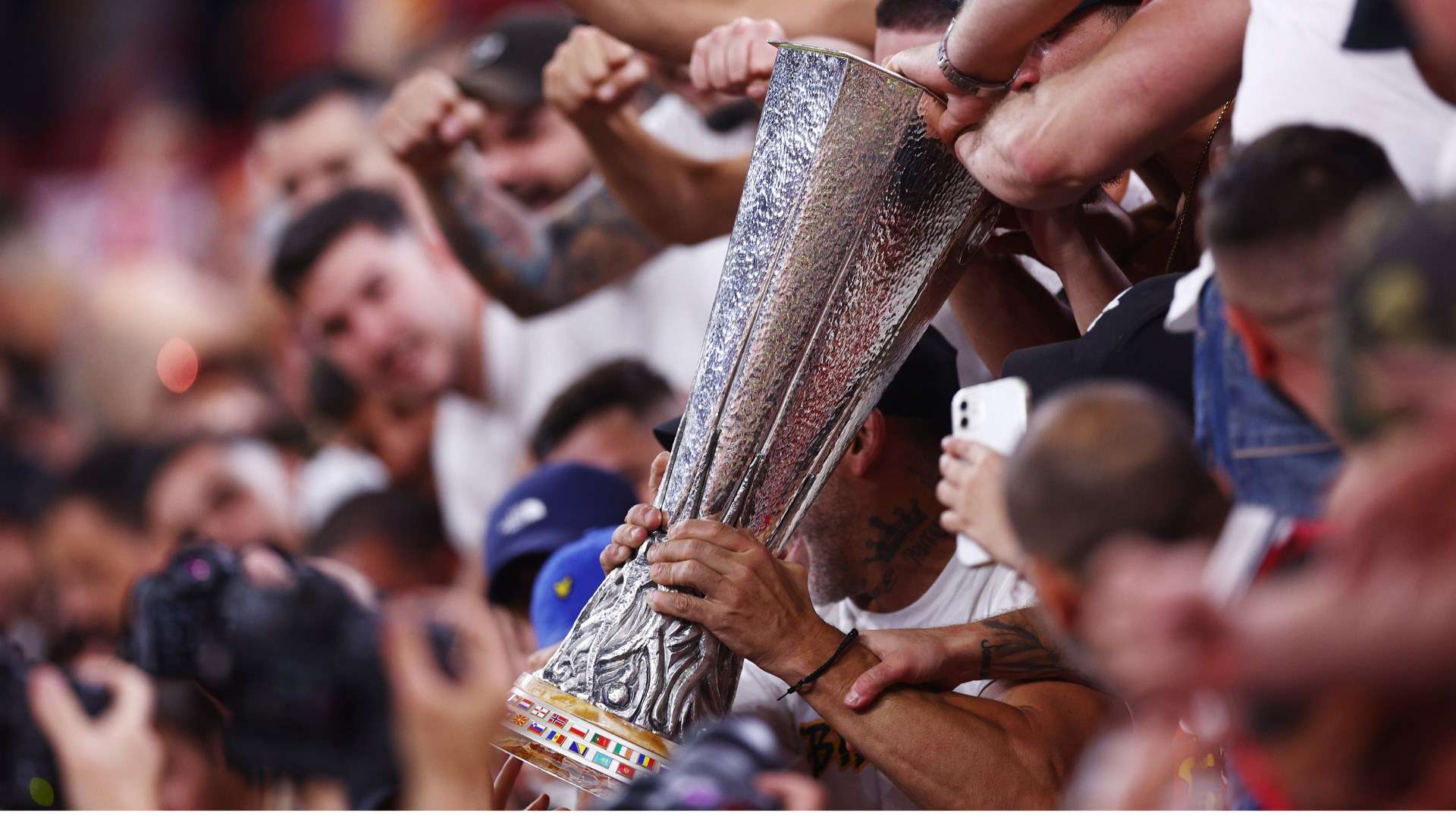 上仍然存在 上仍然存在